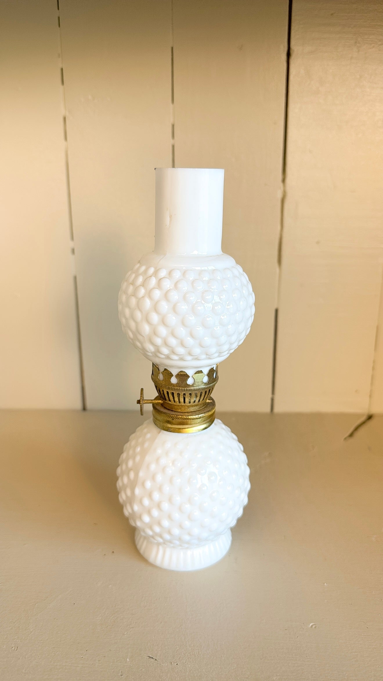 8" Tall Hobnail Oil Lamp