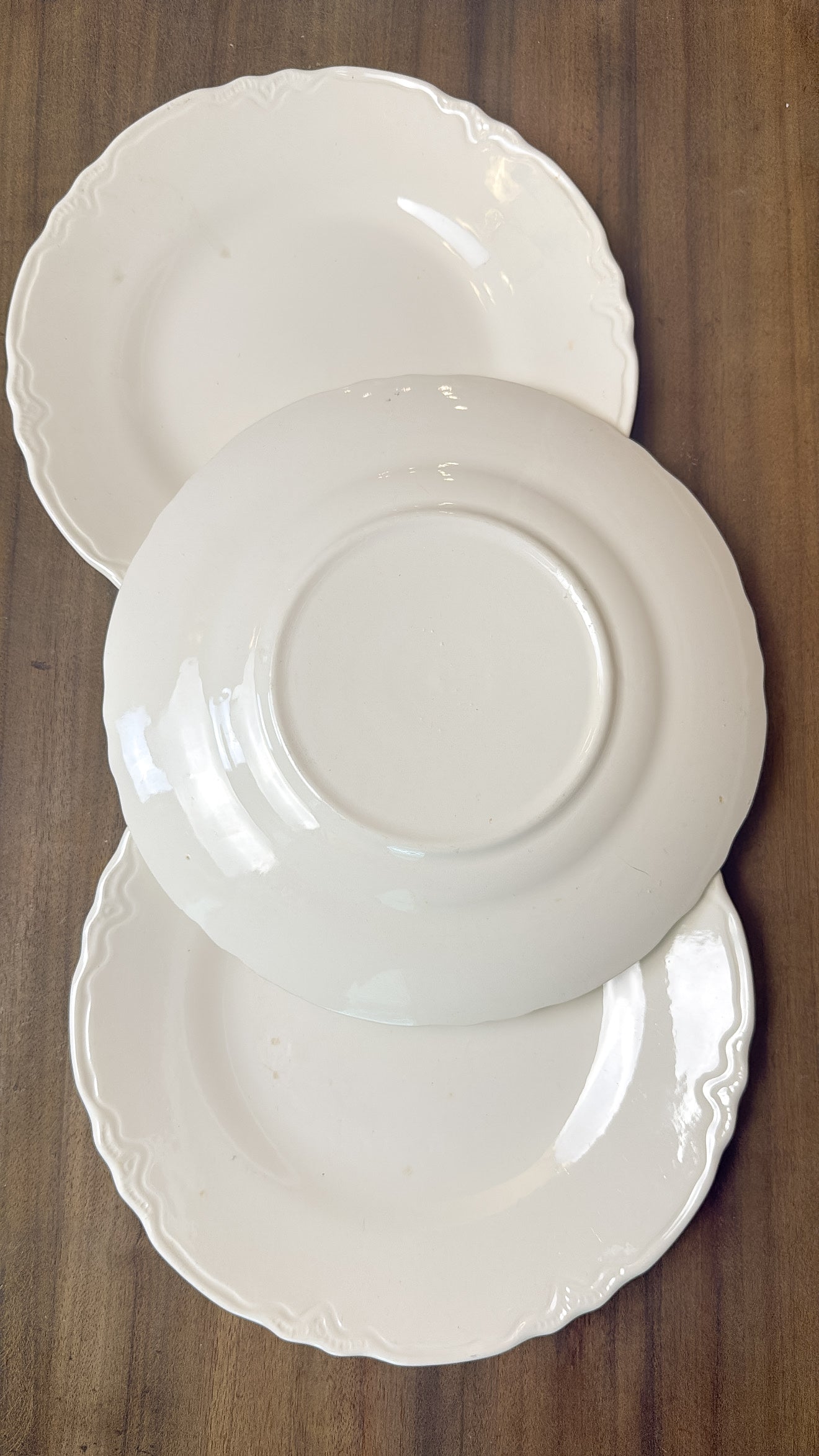 9.5" Ironstone Scalloped Design Plate