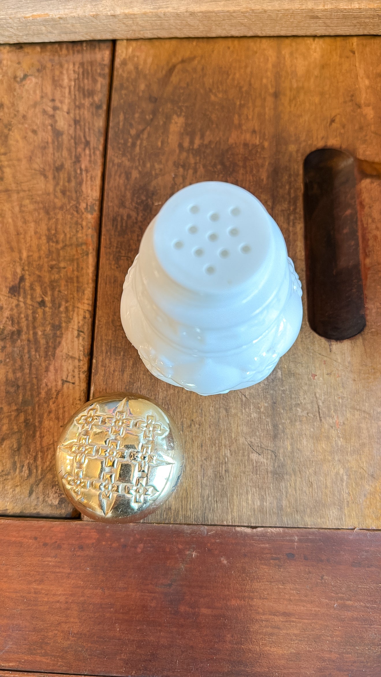 Vintage Milk Glass Powder Sachet