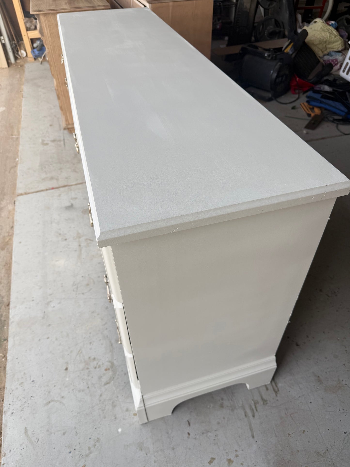 7-Drawer Off White Desser