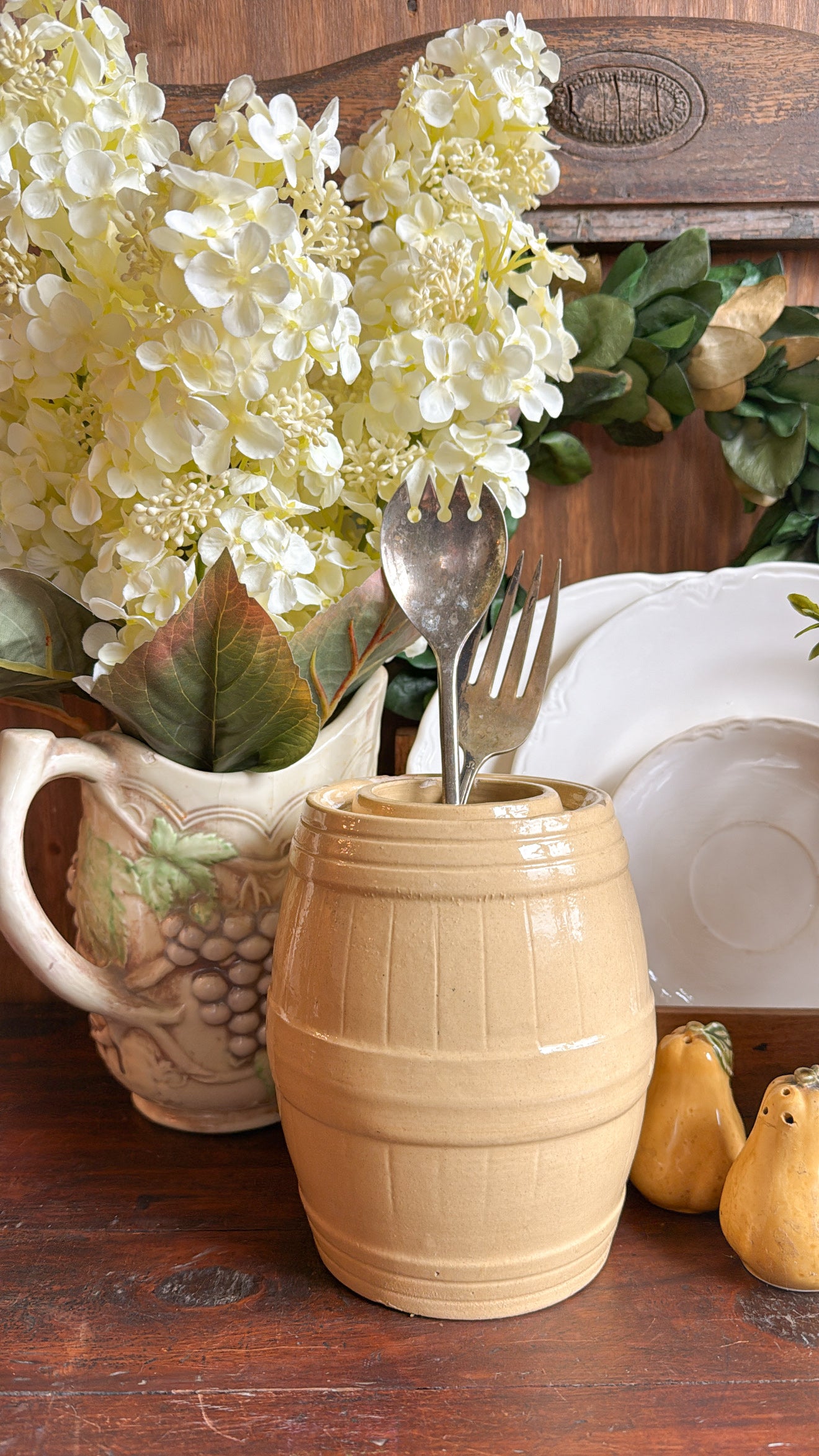 Vtg. Ceramic Grapevine Pitcher