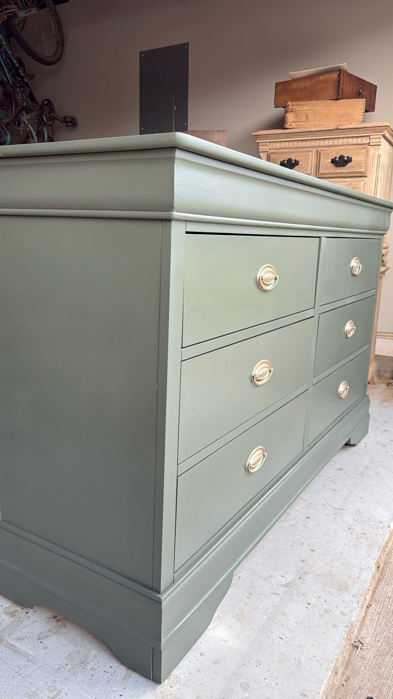 Green 6-Drawer Dresser