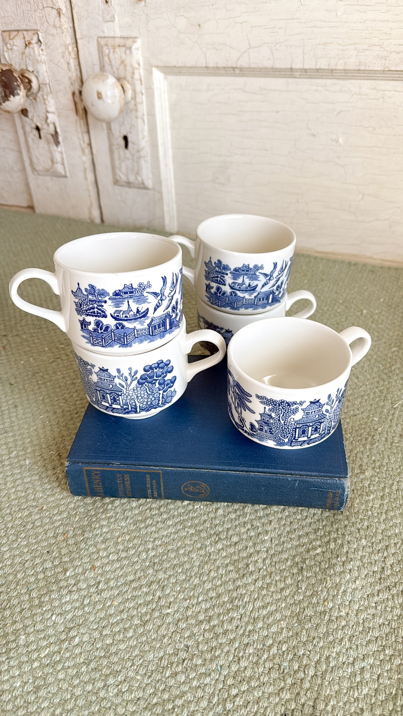 Vintage Churchill Cobalt Blue Willow Tea Cup