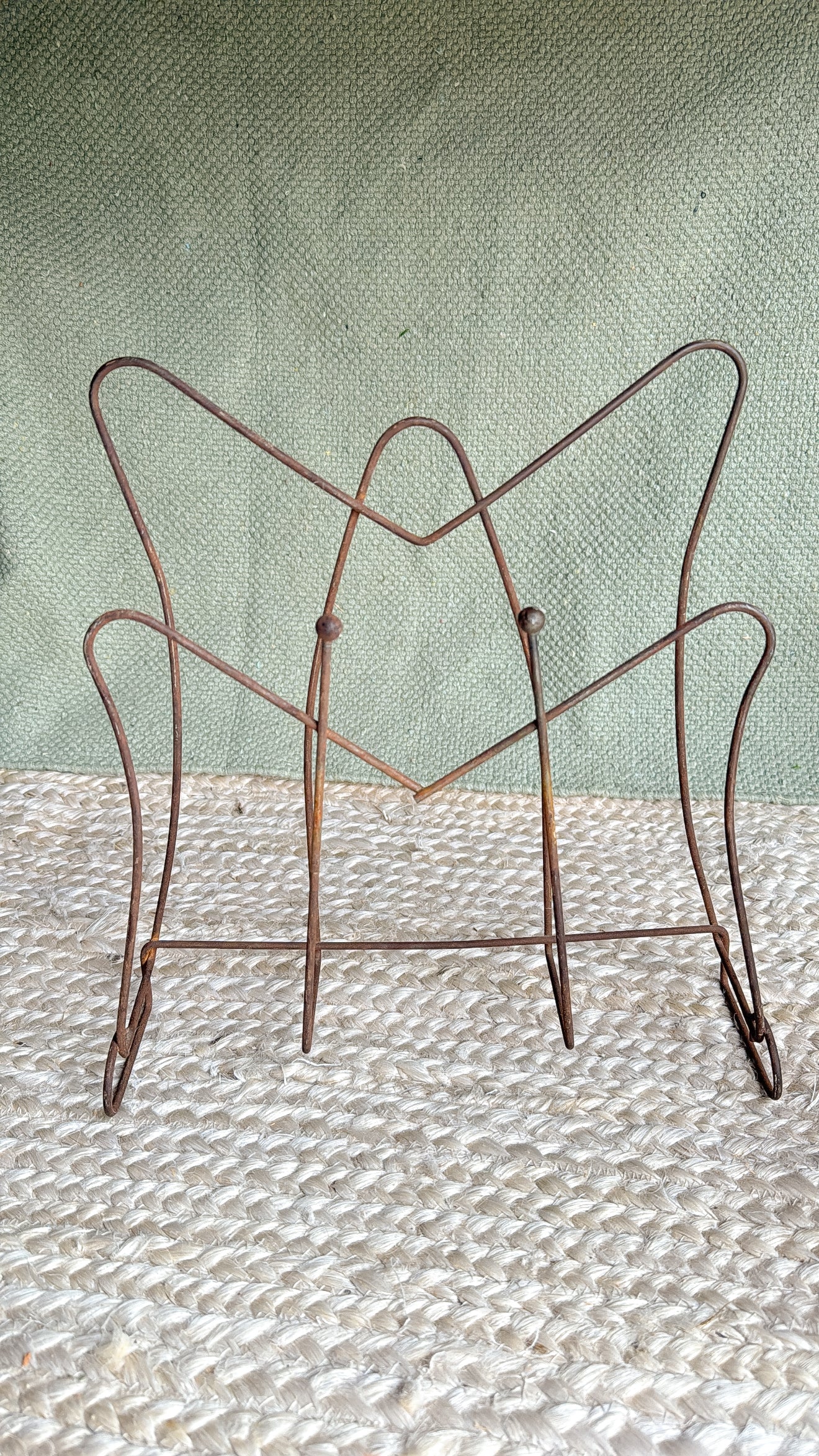 Vintage Metal Plate Holder