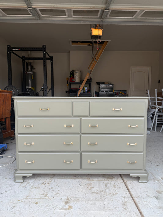 Sage 8-Drawer Dresser