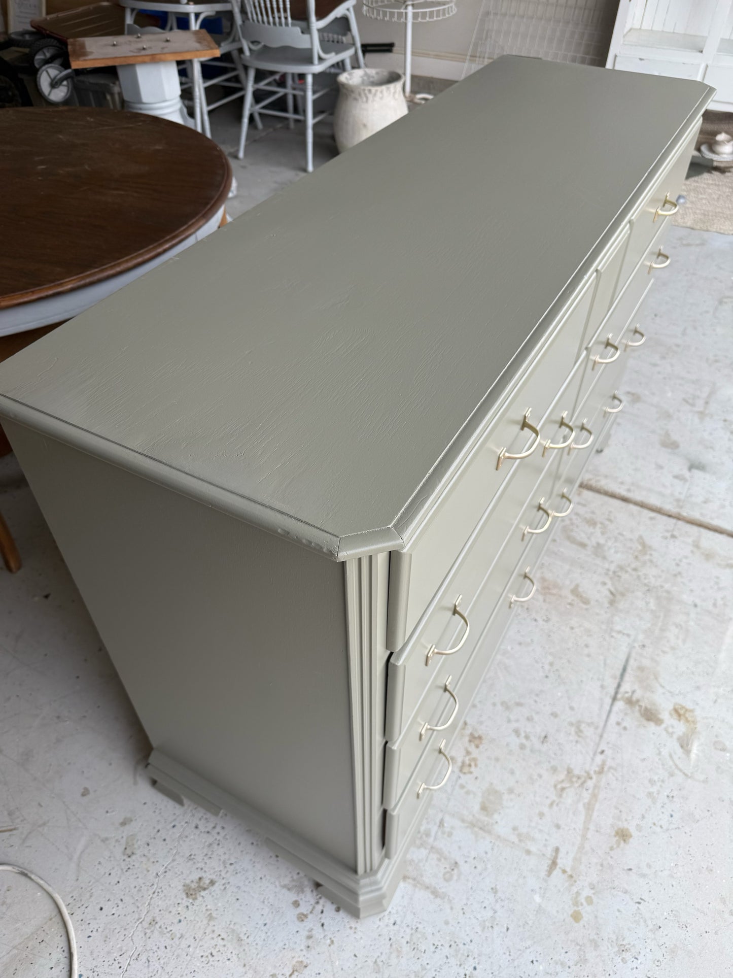 Sage 8-Drawer Dresser