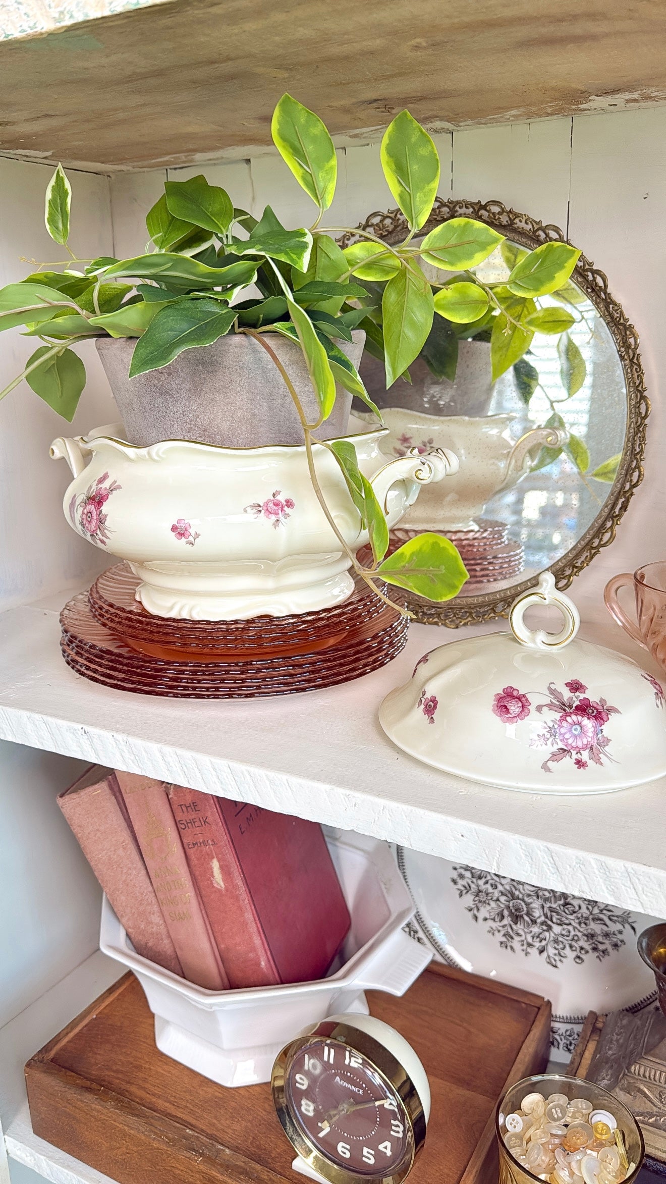 7.75" Set of 4 Vintage Pink Glass Plates