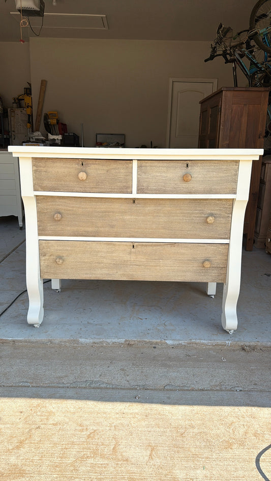 Bleach and White 4-Drawer Dresser