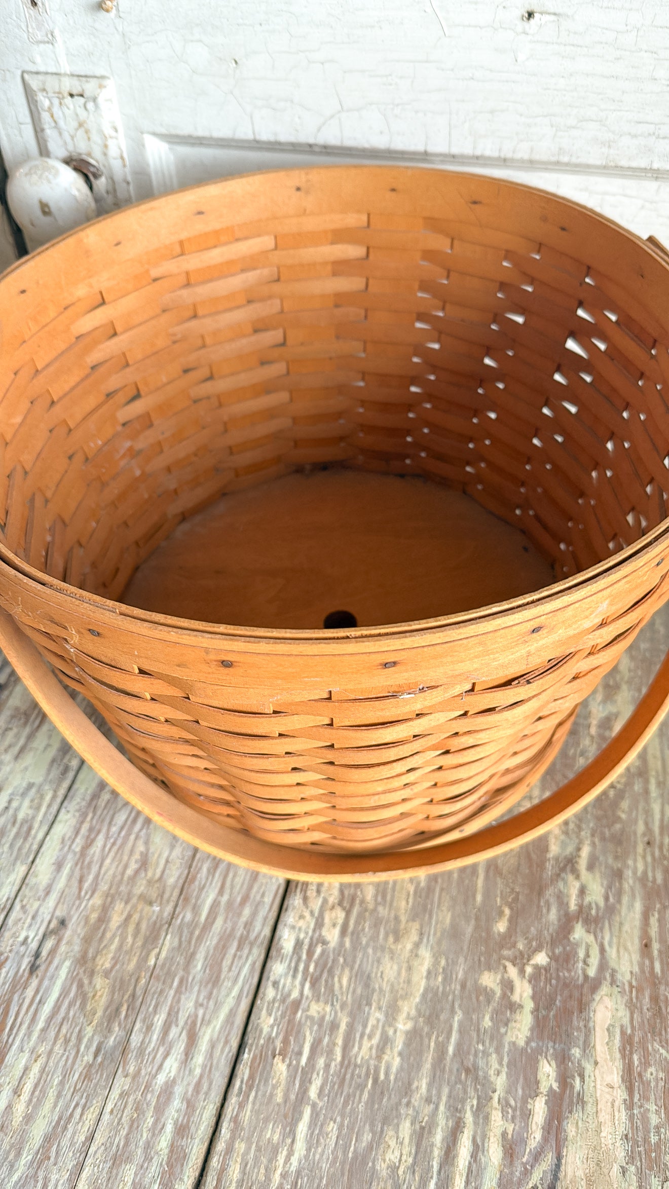 Round Longaberger Basket w/ Handle