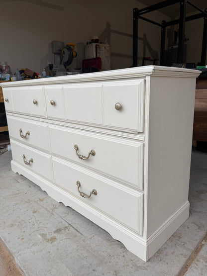 White 6-Drawer Dresser