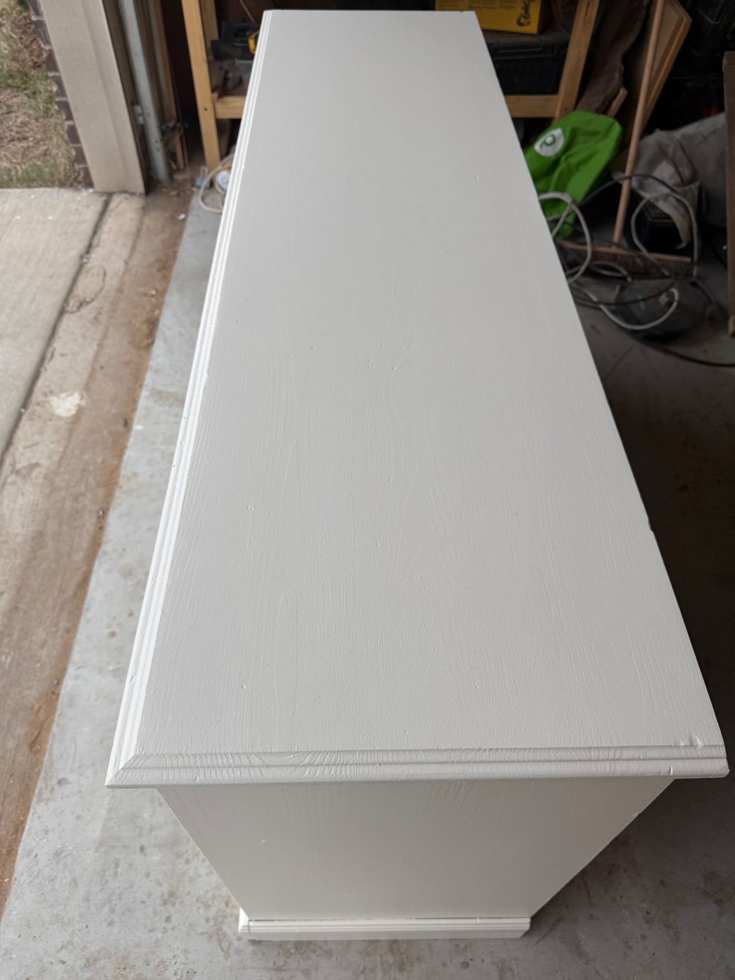 White 6-Drawer Dresser