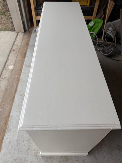 White 6-Drawer Dresser