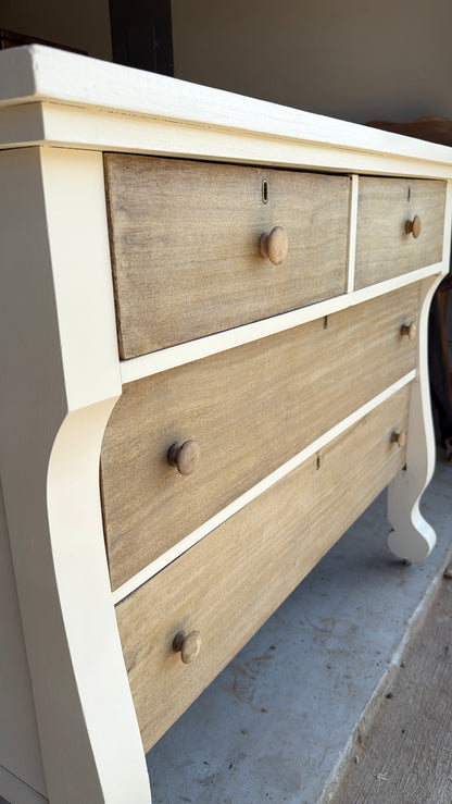 Bleach and White 4-Drawer Dresser
