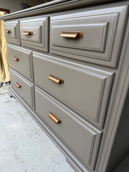 7-Drawer Earthy/Brown Dresser