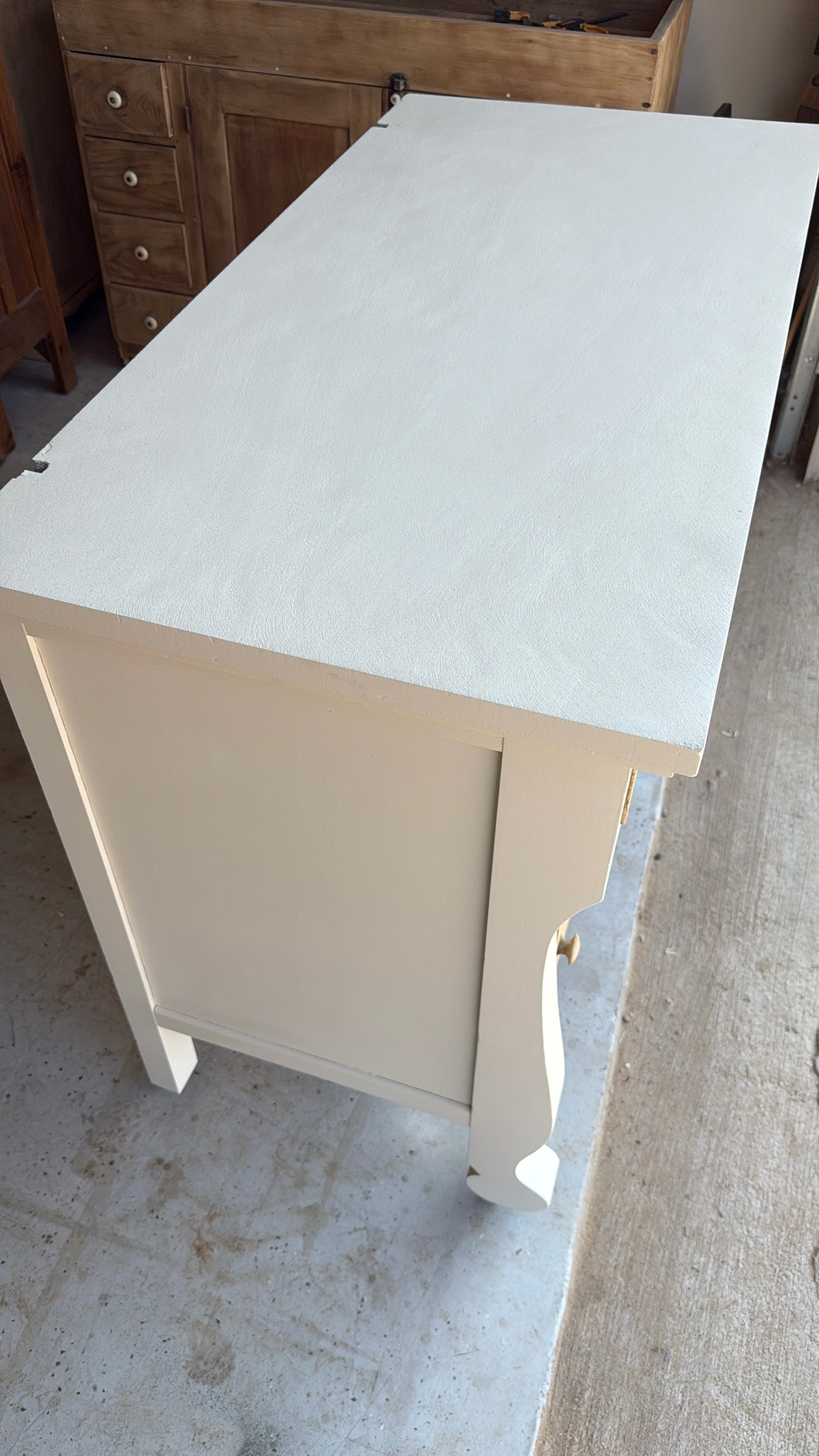 Bleach and White 4-Drawer Dresser