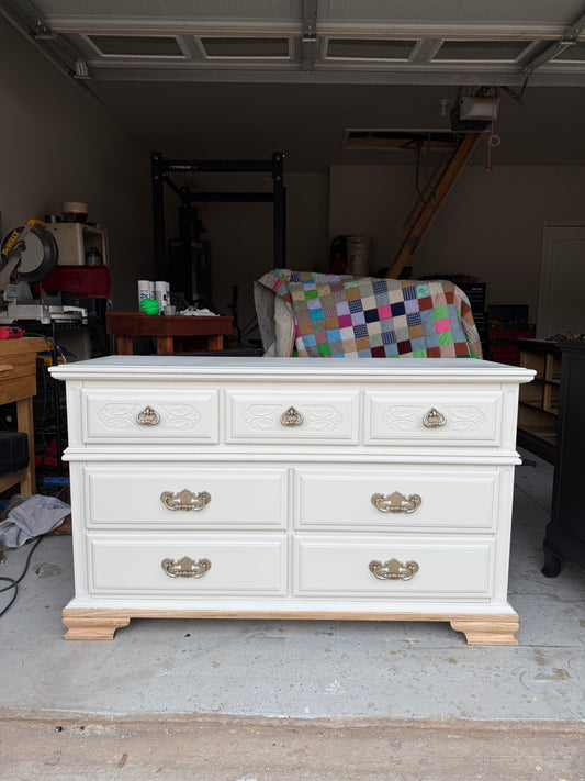 7-Drawer Cream Bleached Trim Dresser