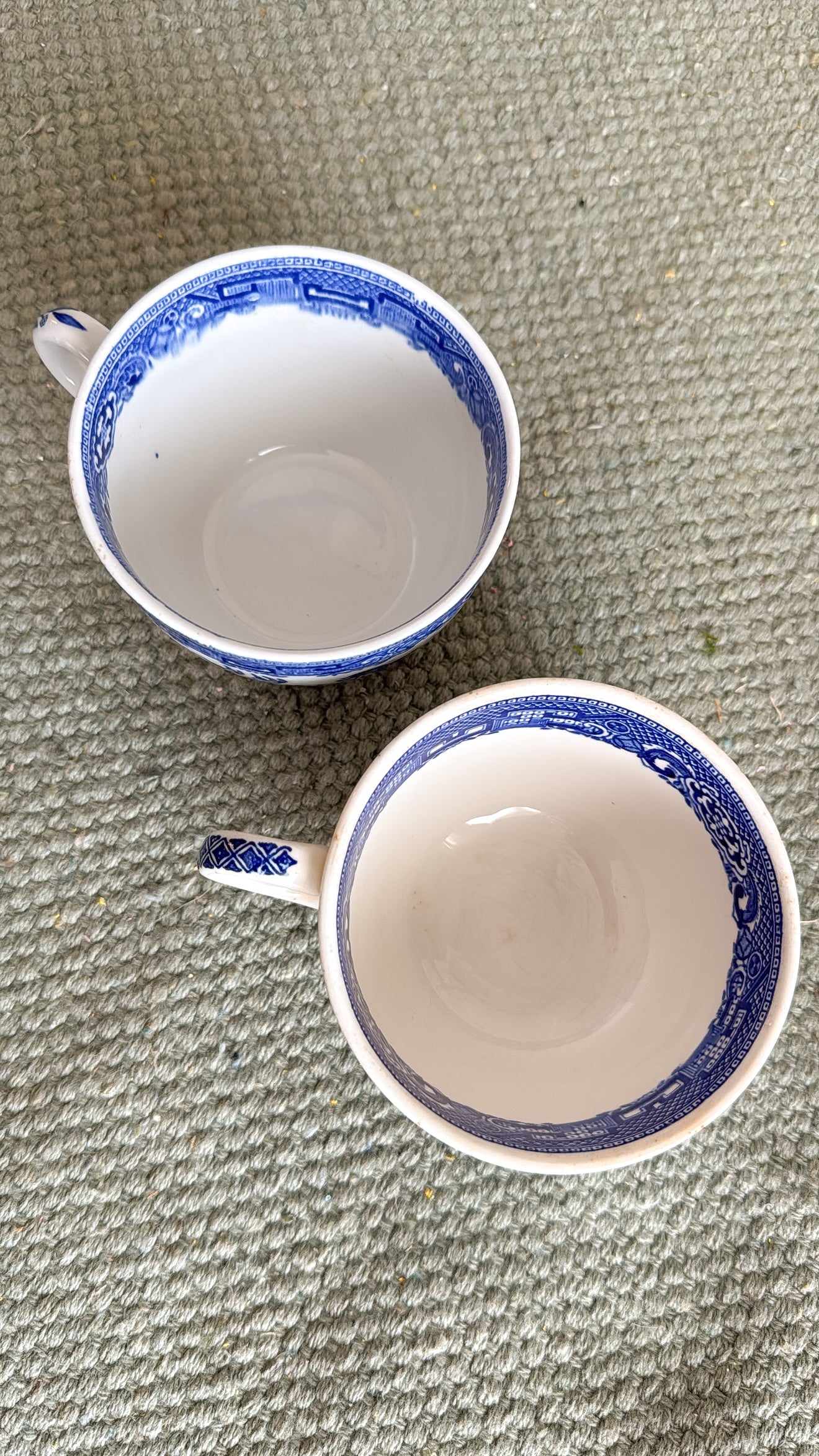 Set of 2 Blue Willow Cups