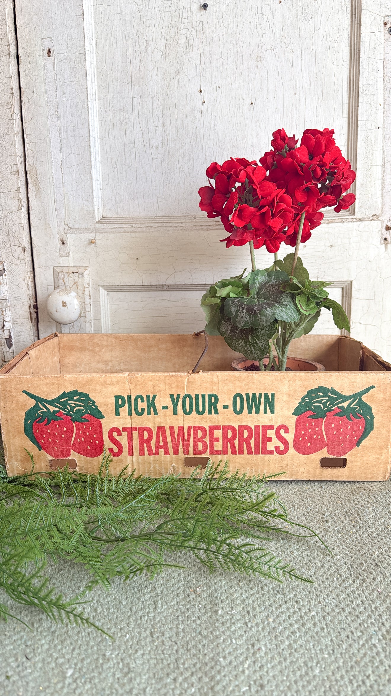 Old Strawberry Pickin' Box w/ Handle