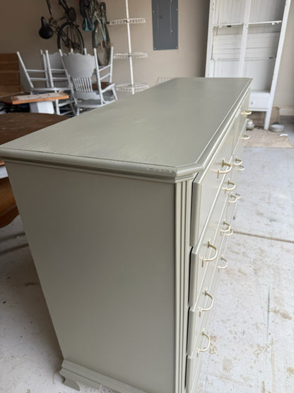 Sage 8-Drawer Dresser