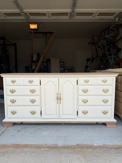 12-Drawer Bleach and White Dresser
