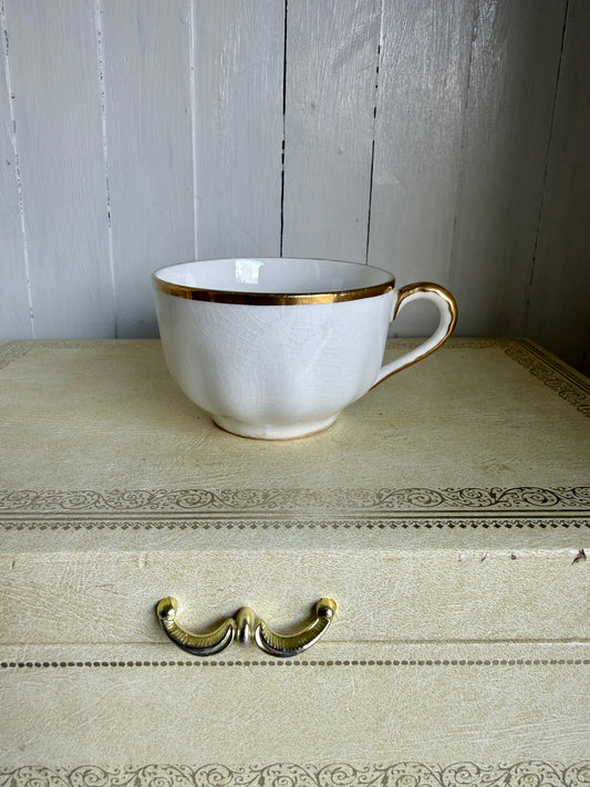 2.5” Tall Gold Detailed Teacup