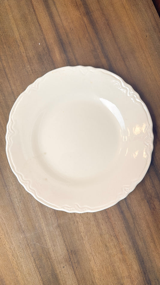 9.5" Ironstone Scalloped Design Plate
