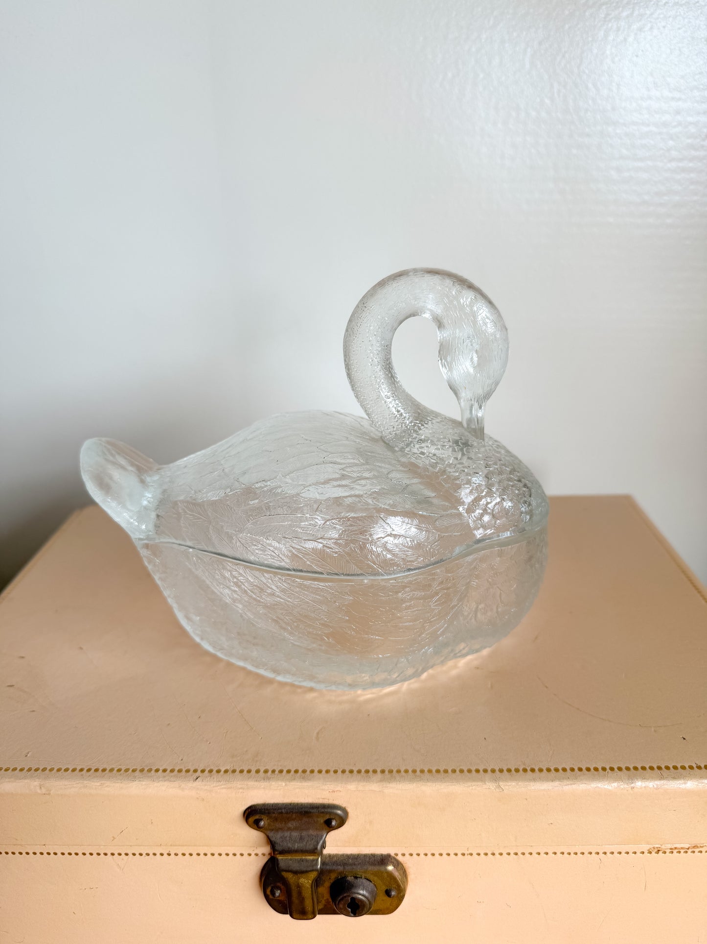 Vtg. Glass Swan on Nest