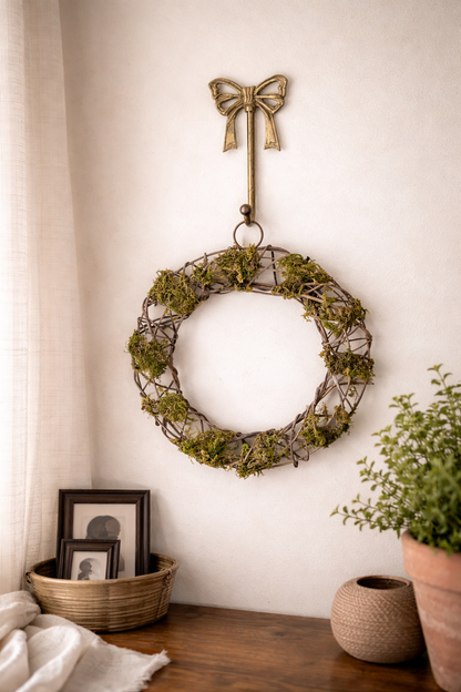 Brass Bow Wall Hanger