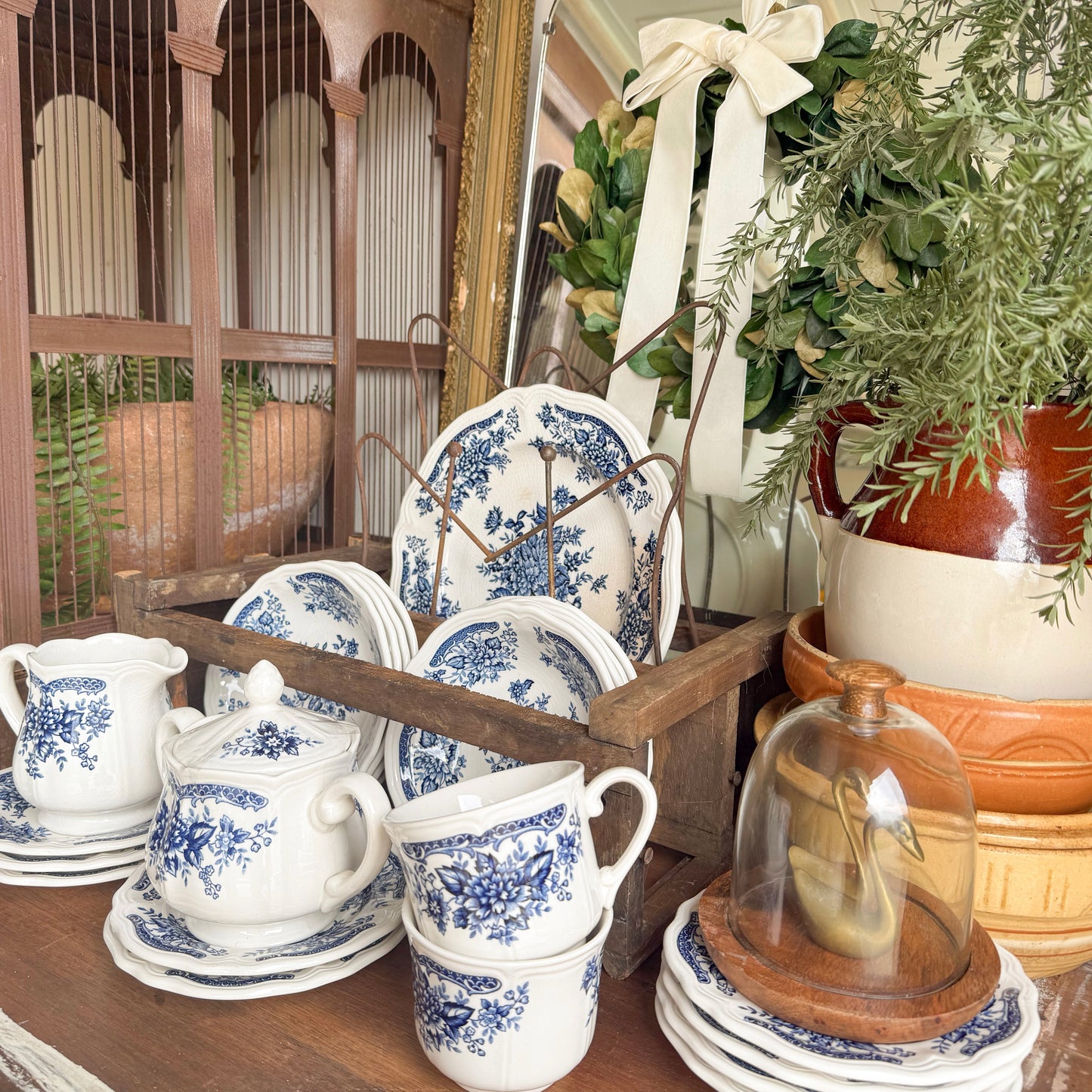 Vintage Metal Plate Holder