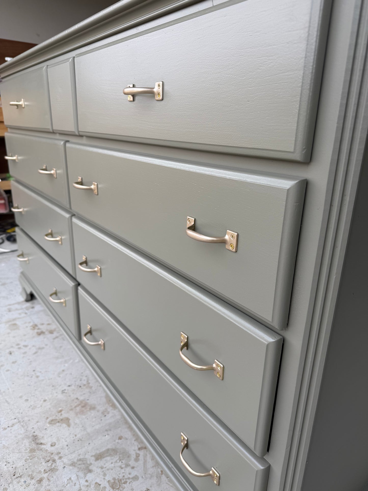 Sage 8-Drawer Dresser