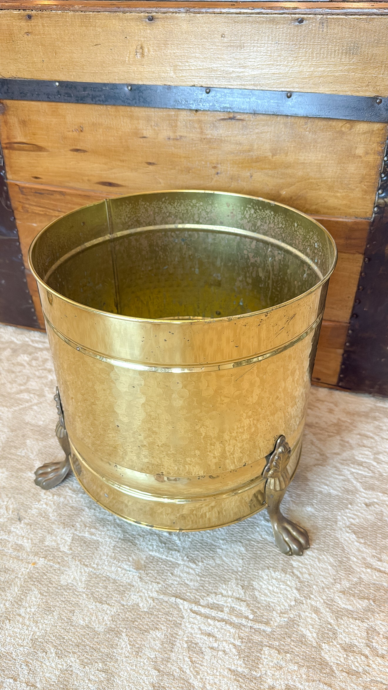 12.5” Tall Vtg. Planter w/ Claw Feet