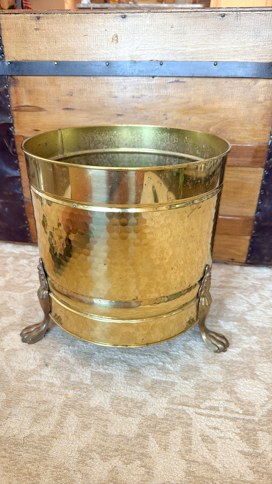 12.5” Tall Vtg. Planter w/ Claw Feet