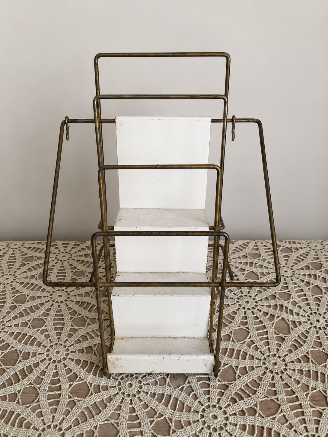 14.5” Tall Vintage Plate/Magazine Holder