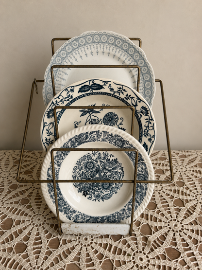 14.5” Tall Vintage Plate/Magazine Holder