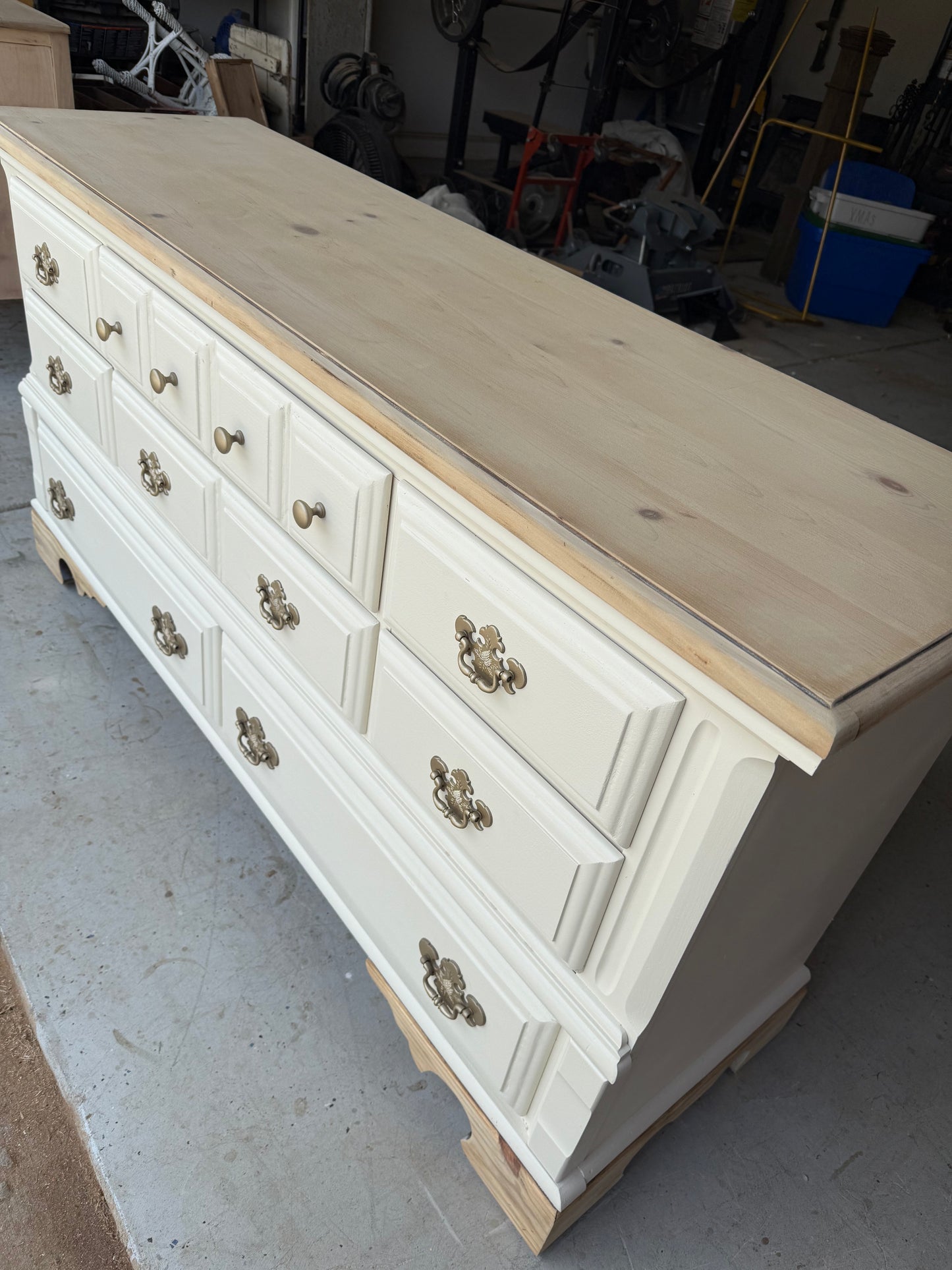 8 Drawer Dresser